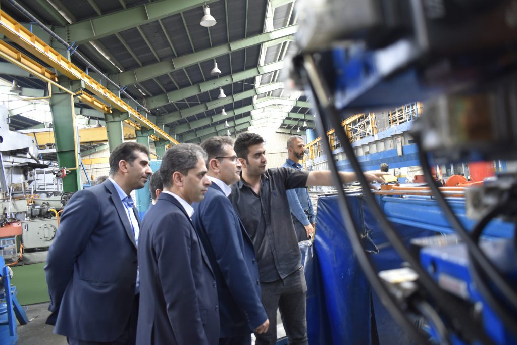 بازدید رئیس محترم بانک صادرات شهرستان نجف آباد – Coopal Aluminum