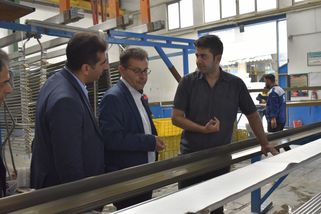 بازدید رئیس محترم بانک صادرات شهرستان نجف آباد – Coopal Aluminum
